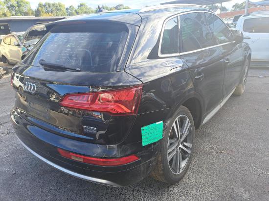 audi Q5 RIGHT FRONT DOOR 
