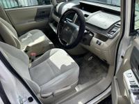 2012 Toyota Voxy R70 image 4