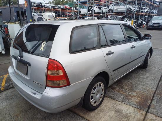 toyota Corolla ZZE122R Jul 2002 RIGHT FRONT DOOR 