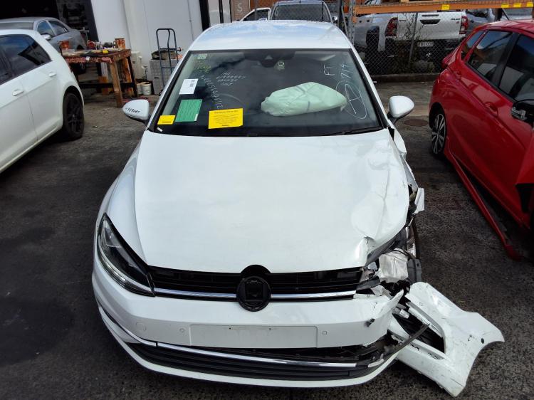 volkswagen Golf 110 TSI COMFORTLIN Feb 2019 Parts & Wrecking