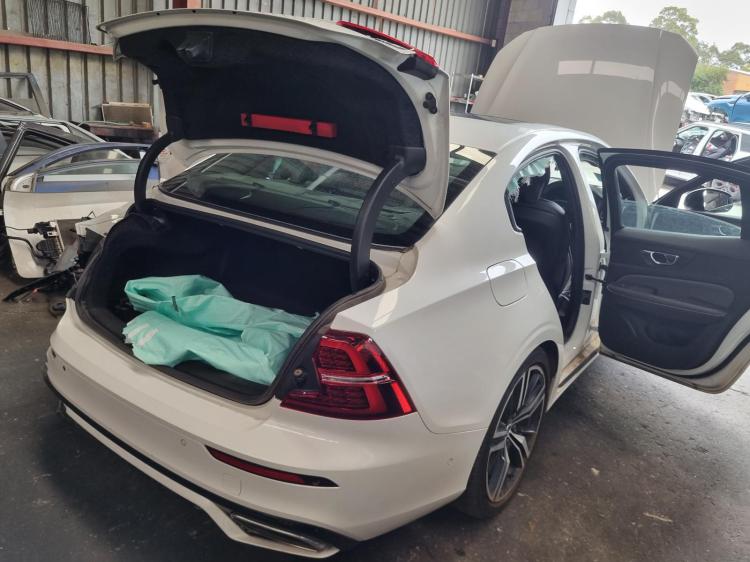 volvo S60/v60 T5 R-DESIGN MK3 2021 Parts & Wrecking