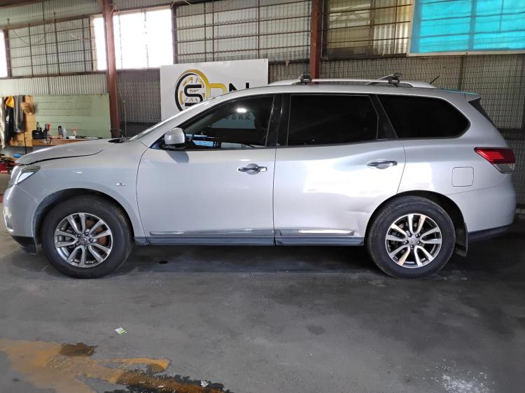 nissan Pathfinder ST-L Feb 2016 Parts & Wrecking