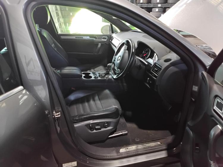 volkswagen Touareg V8 TDI R-LINE Jan 2015 Parts & Wrecking