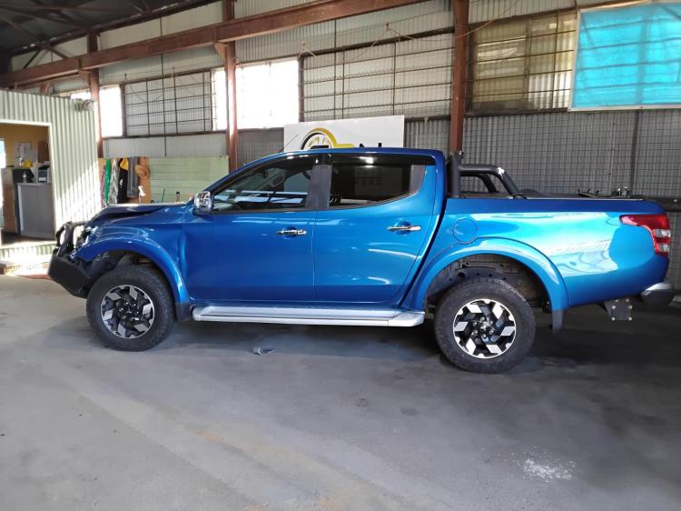 mitsubishi Triton EXCEED Dec 2017 Parts & Wrecking