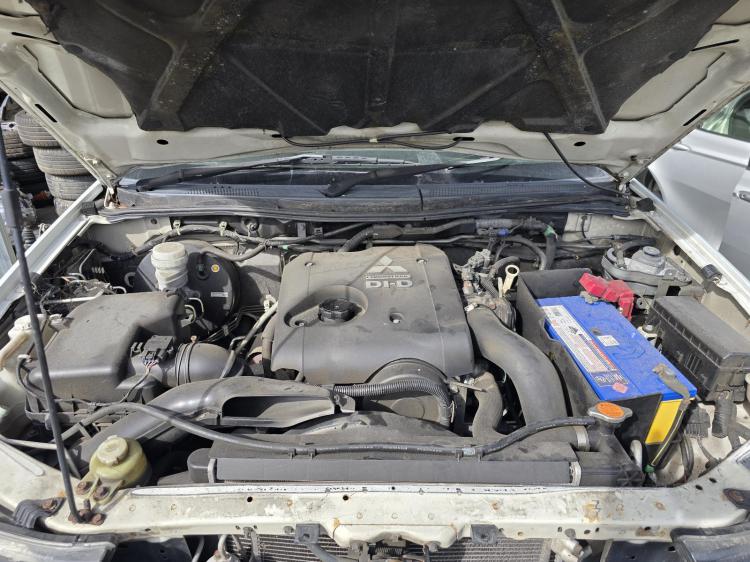 mitsubishi Triton MN GLX Apr 2010 Parts & Wrecking