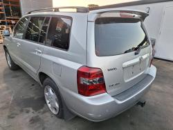 2003 Toyota Kluger image 4