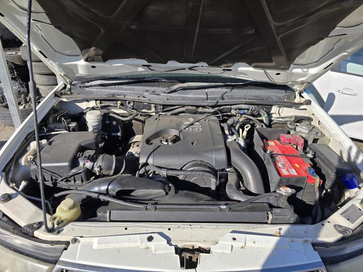 mitsubishi Triton MN GLX-R Jan 2012 Parts & Wrecking