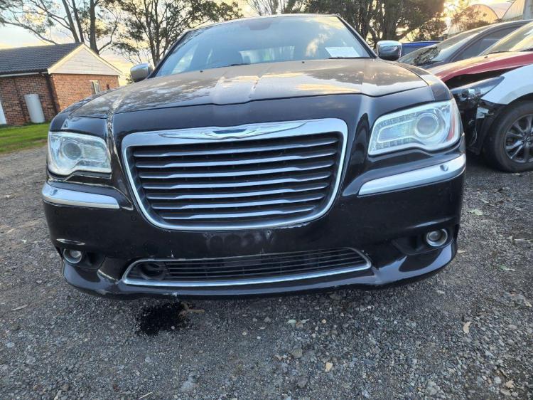 chrysler 300c Aug 2013 Parts & Wrecking