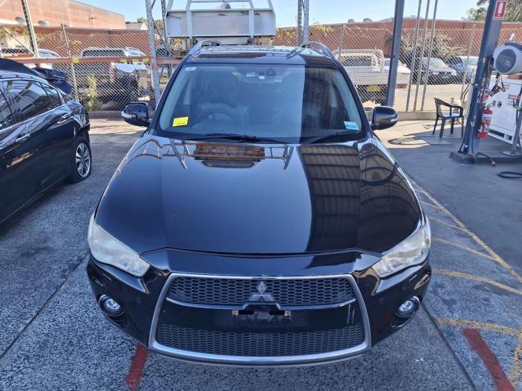 mitsubishi Outlander VRX 5 SEAT May 2010 Parts & Wrecking