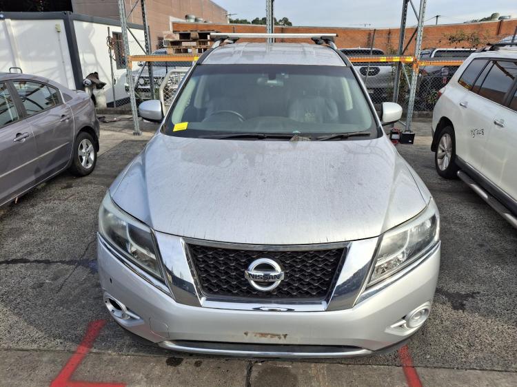 nissan Pathfinder ST FWD Oct 2013 Parts & Wrecking