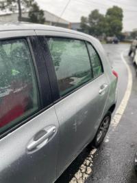 2010 Toyota Yaris image 4