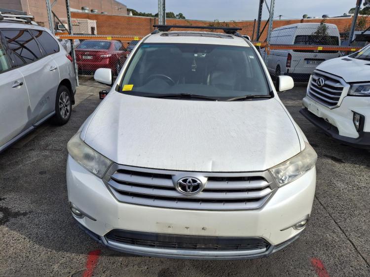 toyota Kluger 4X2 GRANDE Nov 2010 Parts & Wrecking