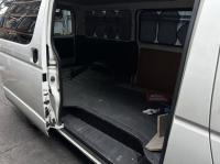2013 Toyota Hiace KDH200 image 4