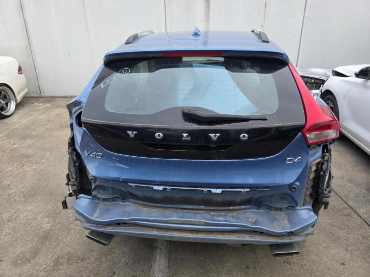 volvo S40 V40 CROSS COUNTRY Oct 2016 Parts & Wrecking