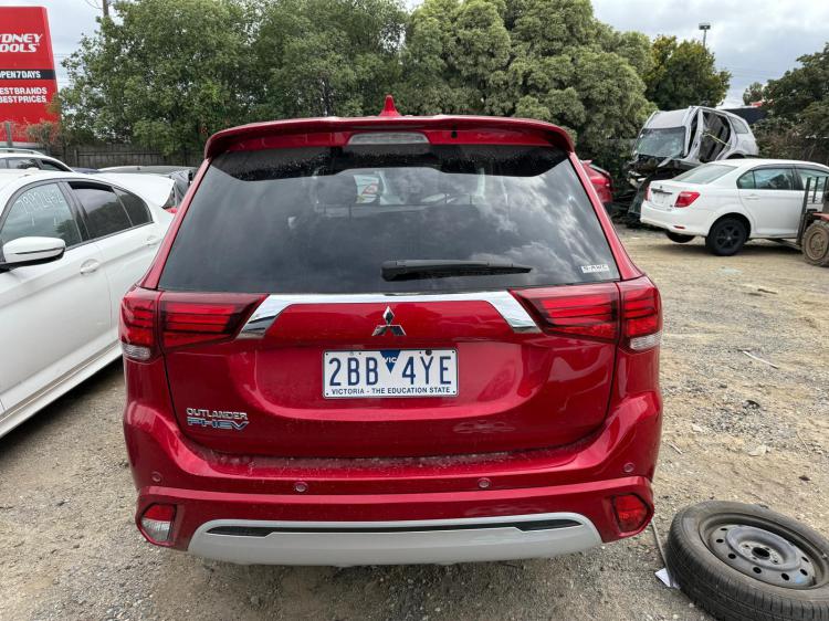 mitsubishi Outlander ZK-ZL Jul 2021 Parts & Wrecking