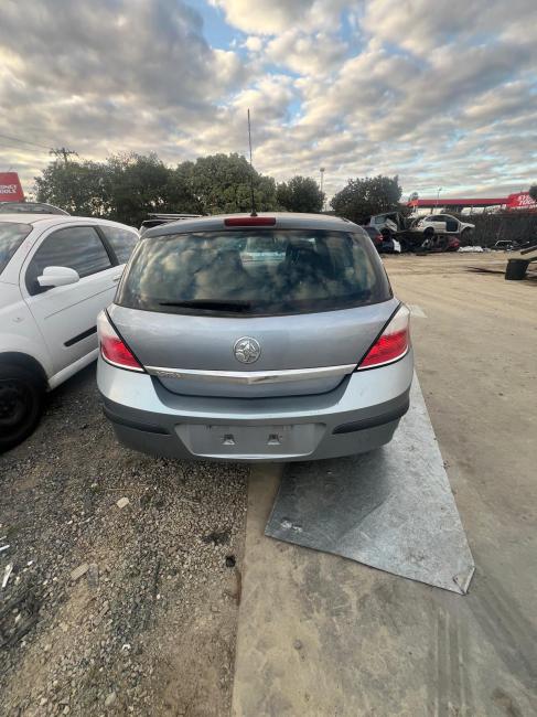 holden Astra AH May 2005 Parts & Wrecking
