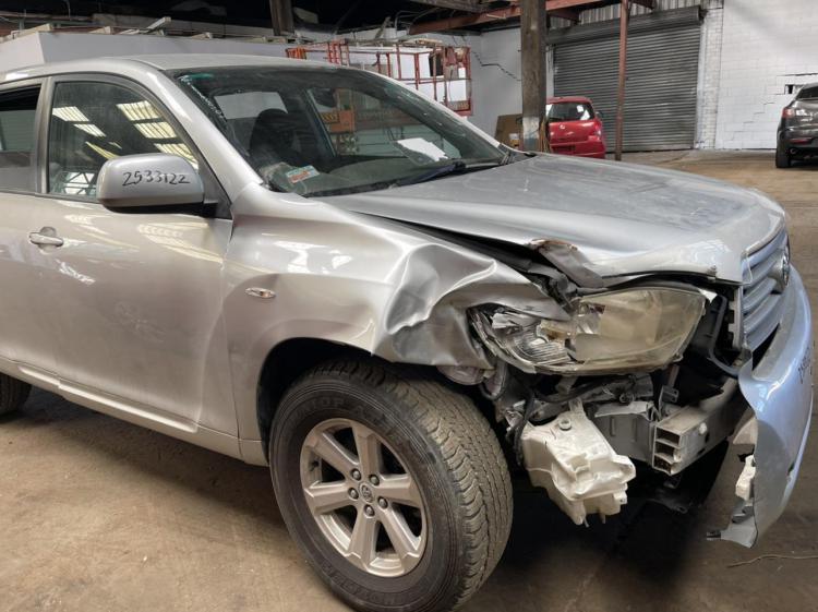 toyota Kluger 2010 Parts & Wrecking