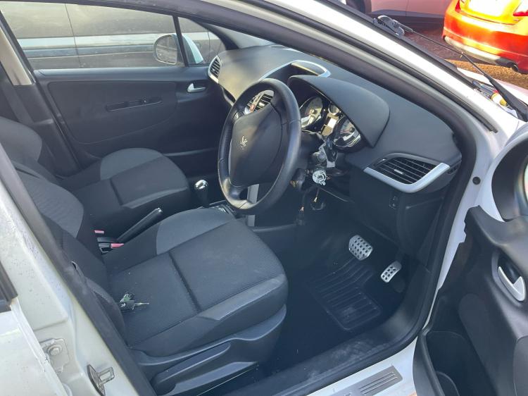 peugeot 207 2012 Parts & Wrecking