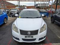 2010 Suzuki Kizashi FR image 4