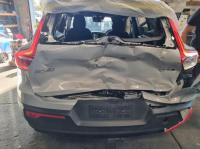 2021 Volvo Xc40 T5 R-DESIGN image 4