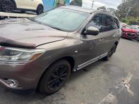 2013 Nissan Pathfinder image 4