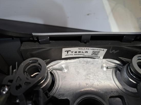 tesla Model 3 RWD Nov 2022 STEERING WHEEL 