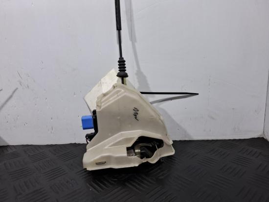 volkswagen Golf A5 May 2006 LOCK MECHANISM 