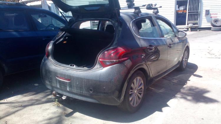 peugeot 208 ALLURE Oct 2015 Parts & Wrecking