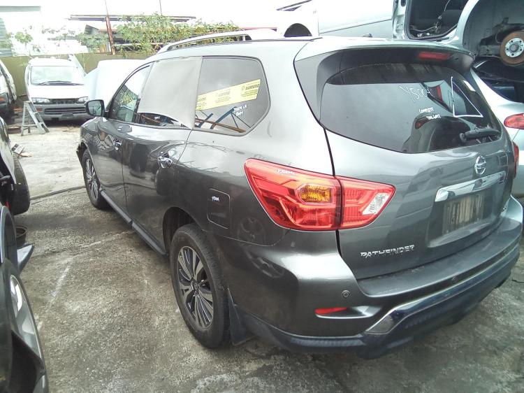 nissan Pathfinder ST Mar 2018 Parts & Wrecking