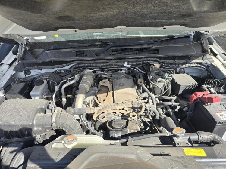 nissan Navara NP300 ST Apr 2015 Parts & Wrecking