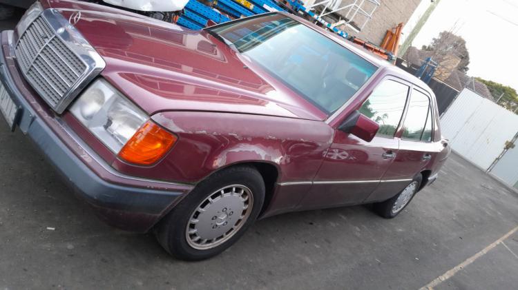 mercedes benz 300e 1990 Parts & Wrecking