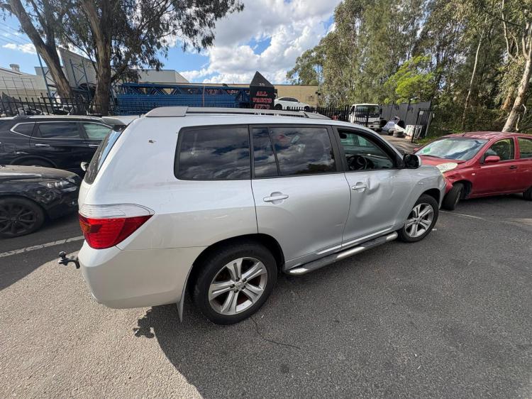 toyota Kluger 2008 Parts & Wrecking