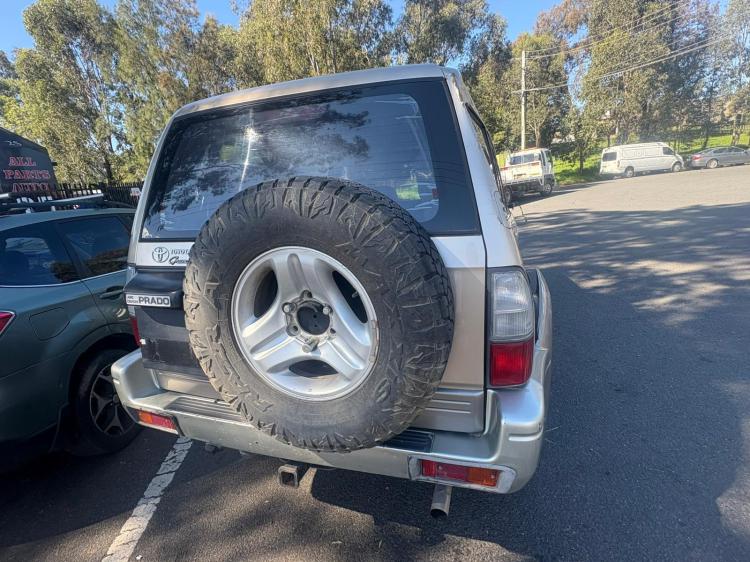 toyota Land Cruiser 2002 Parts & Wrecking