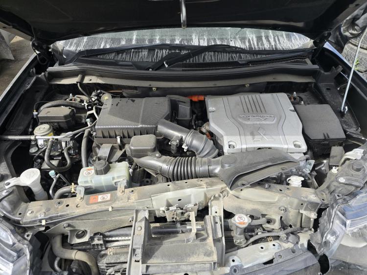 mitsubishi Outlander ZJ ASPIRE PHEV May 2014 Parts & Wrecking