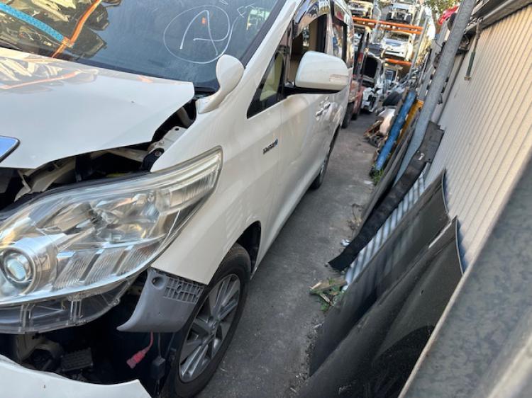 toyota Alphard ATH20 2013 Parts & Wrecking