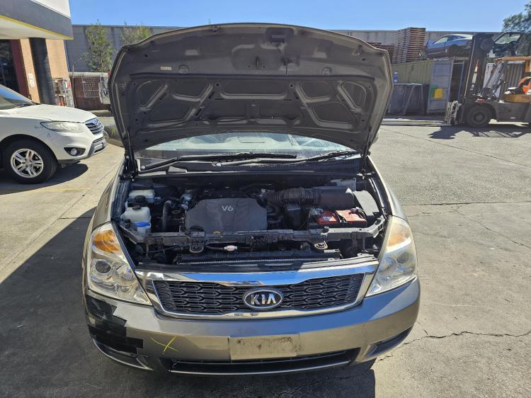 kia Carnival GBB8J46 SLI Jul 2010 Parts & Wrecking
