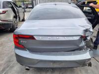 2018 Volvo S90 D4 MOMENTUM image 4