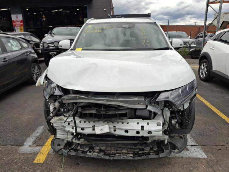 mitsubishi Outlander ZL Aug 2019 Parts & Wrecking