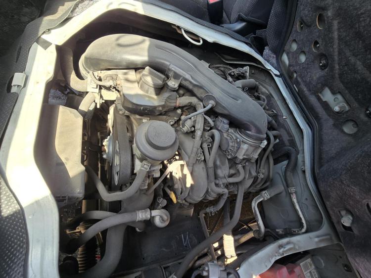 toyota Hiace TRH SUPER LWB Dec 2017 Parts & Wrecking