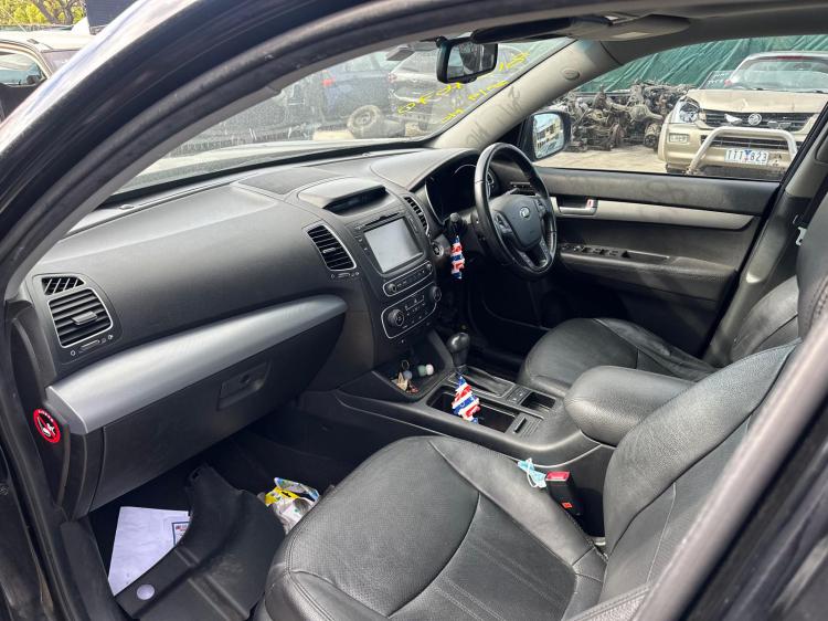 kia Sorento PLATINUM Feb 2014 Parts & Wrecking