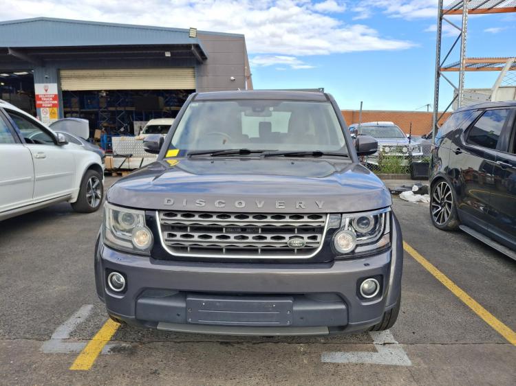 land rover Discovery SERIES 4 Aug 2015 Parts & Wrecking