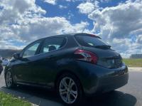 2013 Peugeot 208 image 4