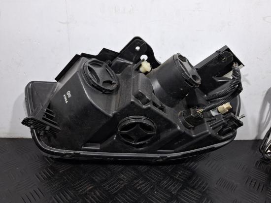 holden Captiva 2018 RIGHT HEADLAMP 