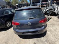 2013 Volkswagen Golf image 4