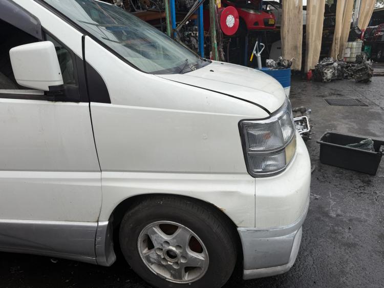 nissan Elgrand 2000 Parts & Wrecking