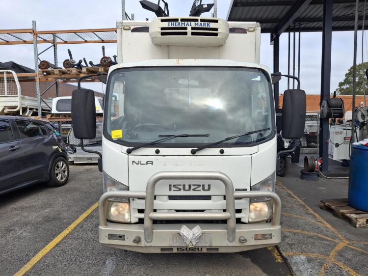 isuzu N Series Dec 2009 Parts & Wrecking