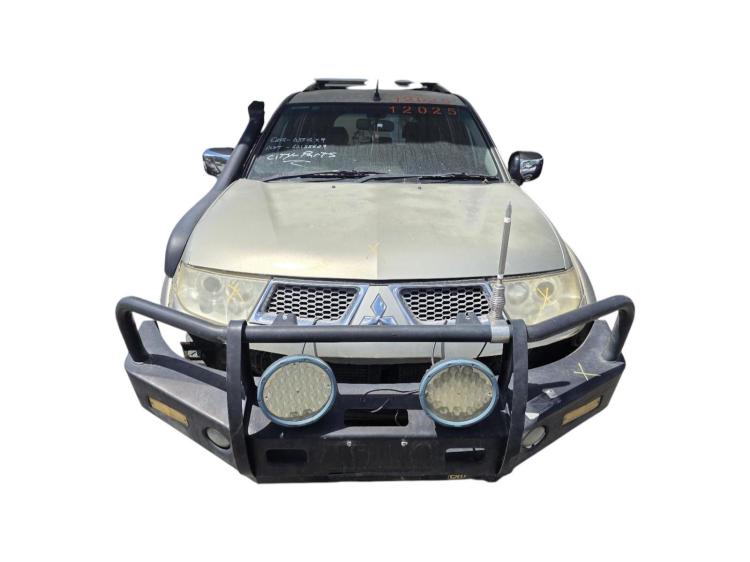 mitsubishi Challenger PB-PC LS Mar 2010 Parts & Wrecking