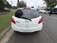 2014 Mazda 2 image 4