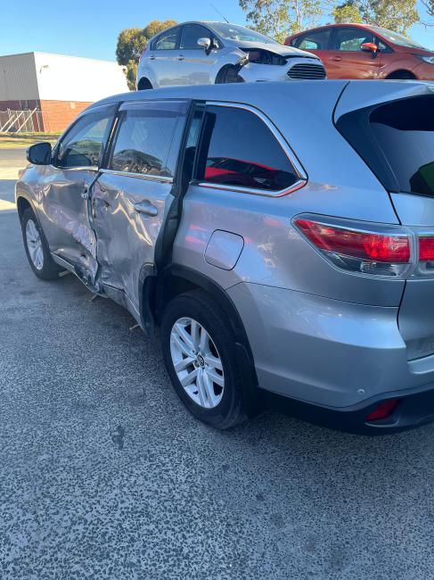 toyota Kluger GSU50R Jul 2016 Parts & Wrecking
