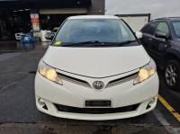 2011 Toyota Tarago ACR50R image 4